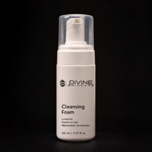 Salon essentials.                      Cleansing Foam